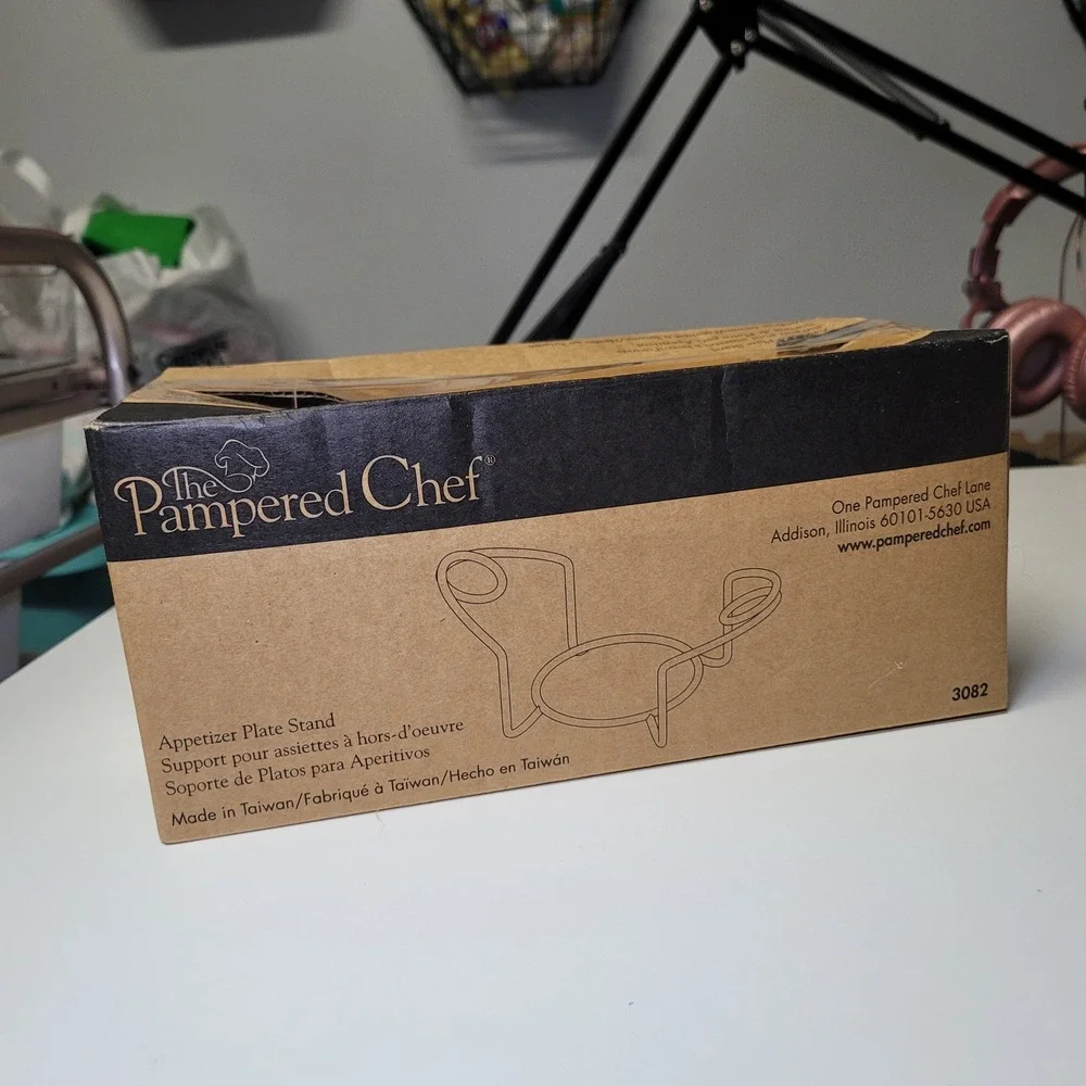 The Pampered Chef Black Metal‎ Appetizer Plate Stand Holder 3082
